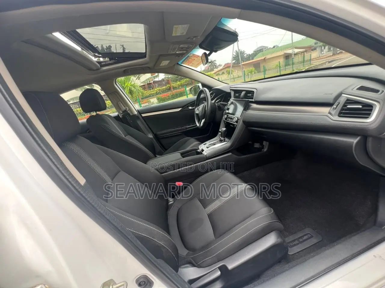 Honda Civic 2021 White