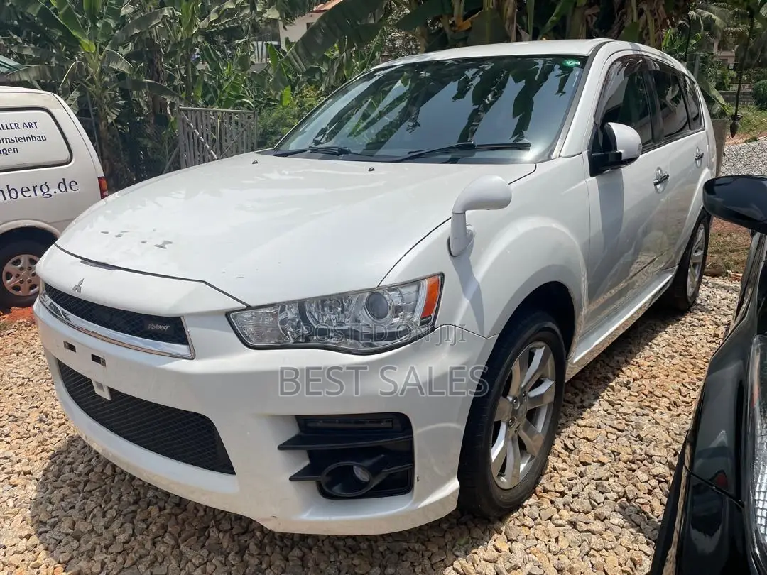 Mitsubishi Outlander 2010 White