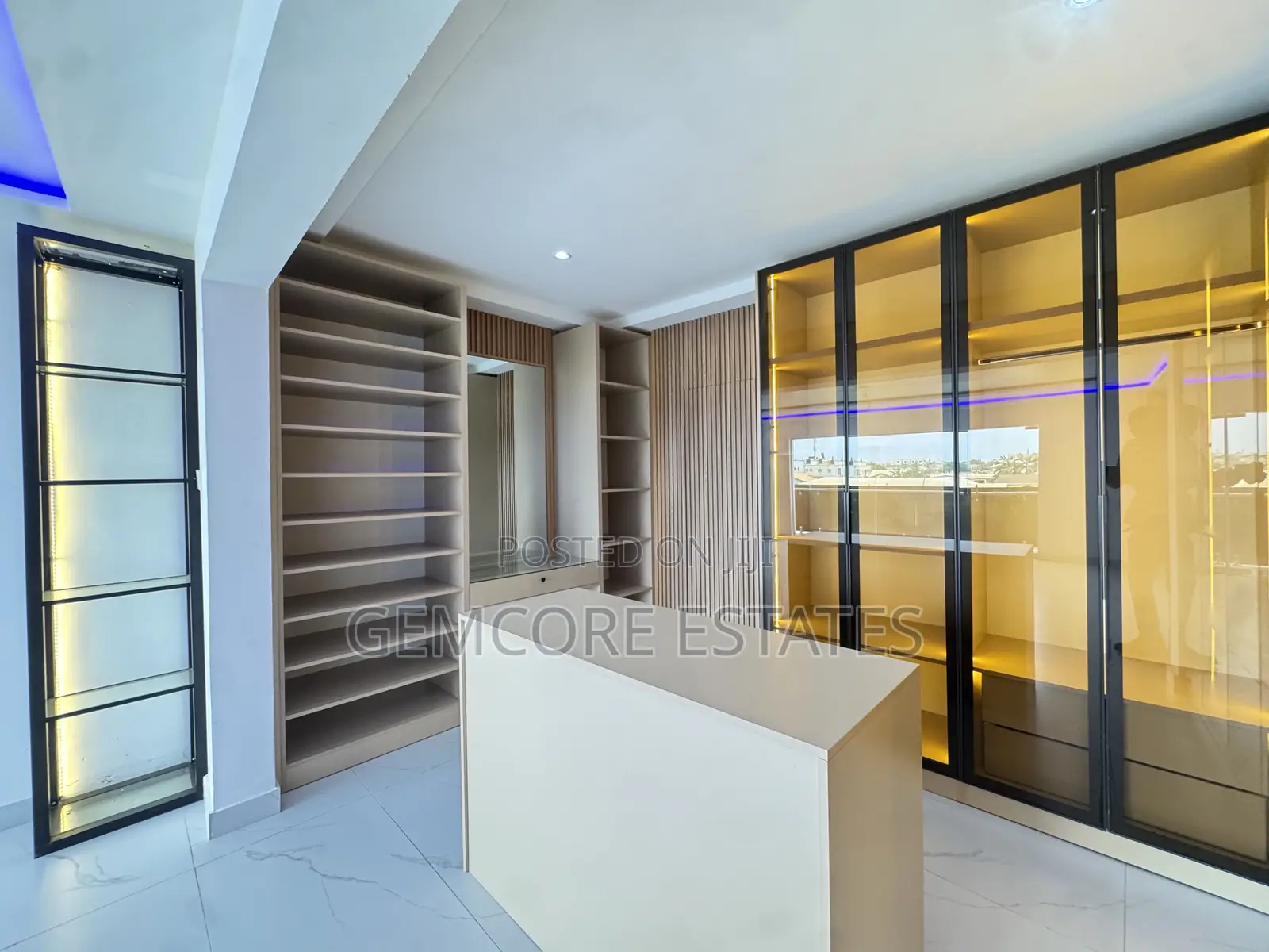 3bdrm House in Nanakrom Melcom, Adjiriganor for sale