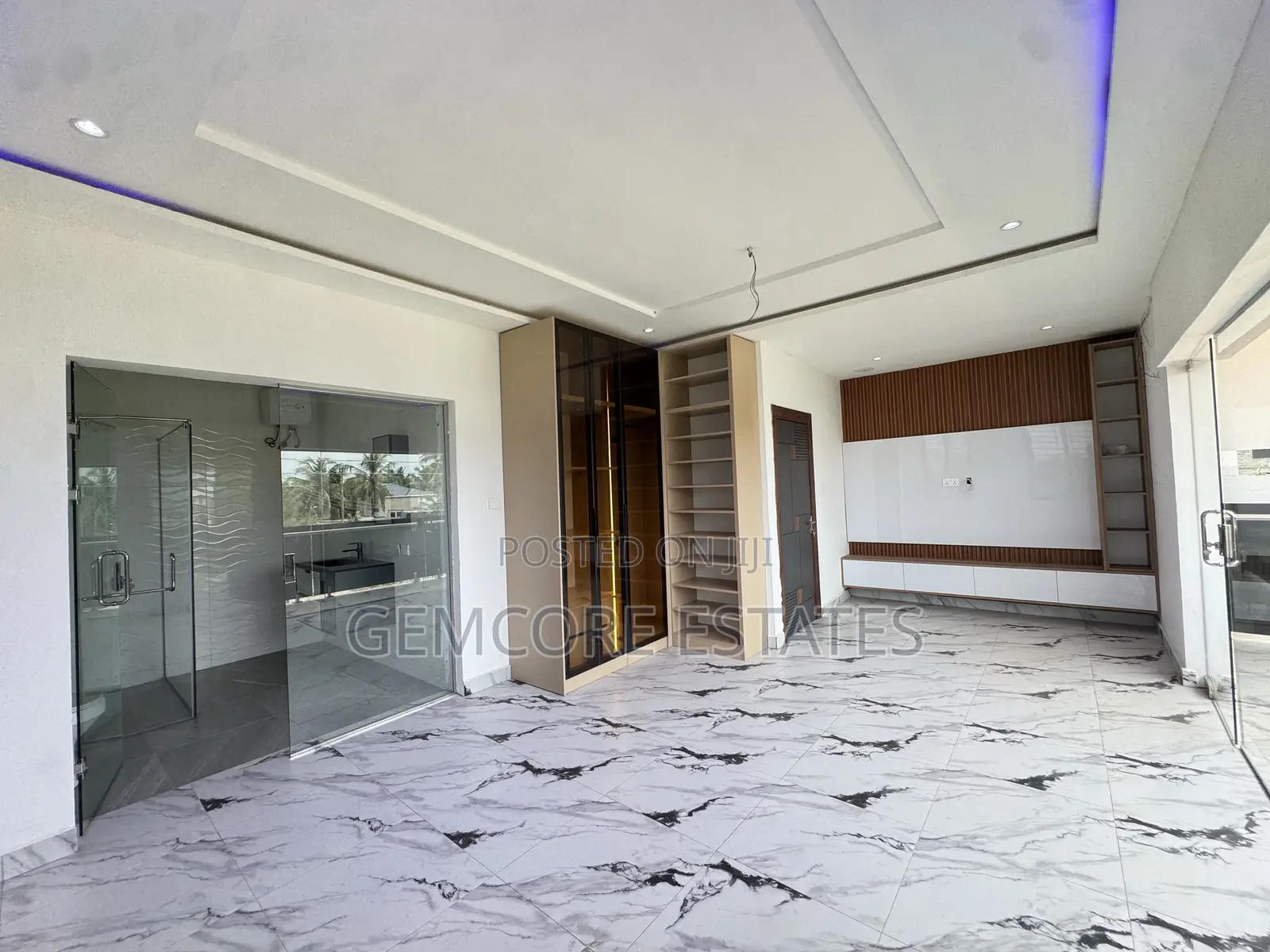 3bdrm House in Nanakrom Melcom, Adjiriganor for sale