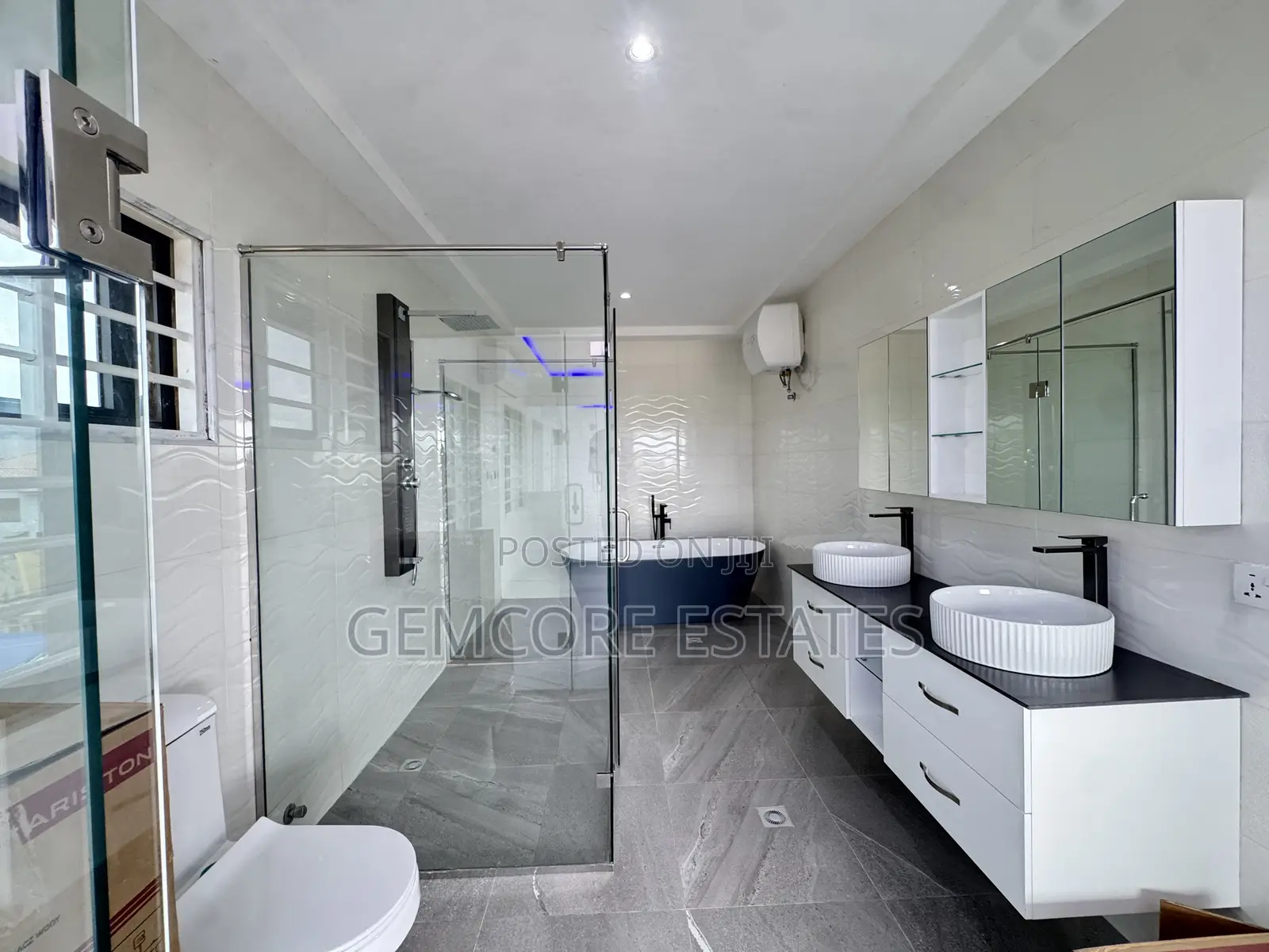 3bdrm House in Nanakrom Melcom, Adjiriganor for sale