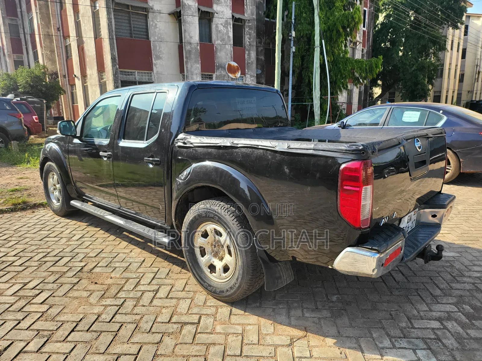 Nissan Navara 2013 Black