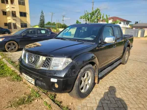 Nissan Navara 2013 Black