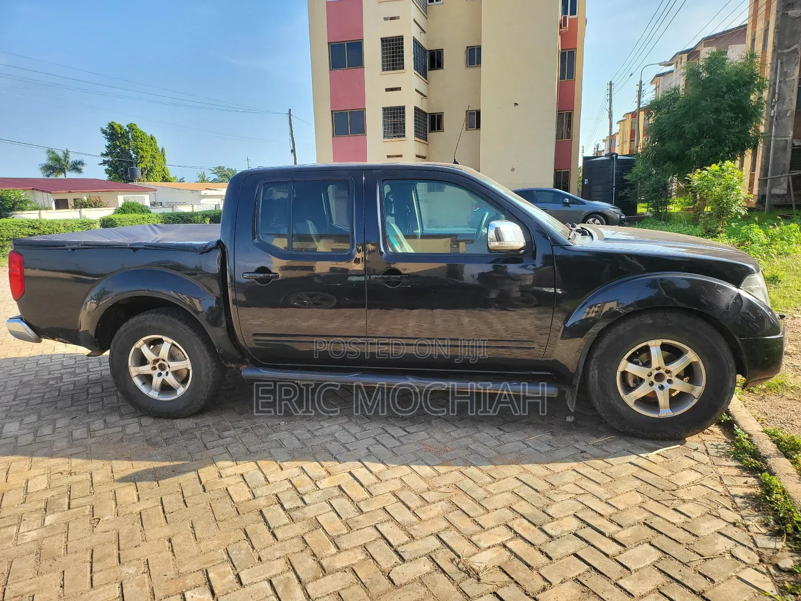 Nissan Navara 2013 Black