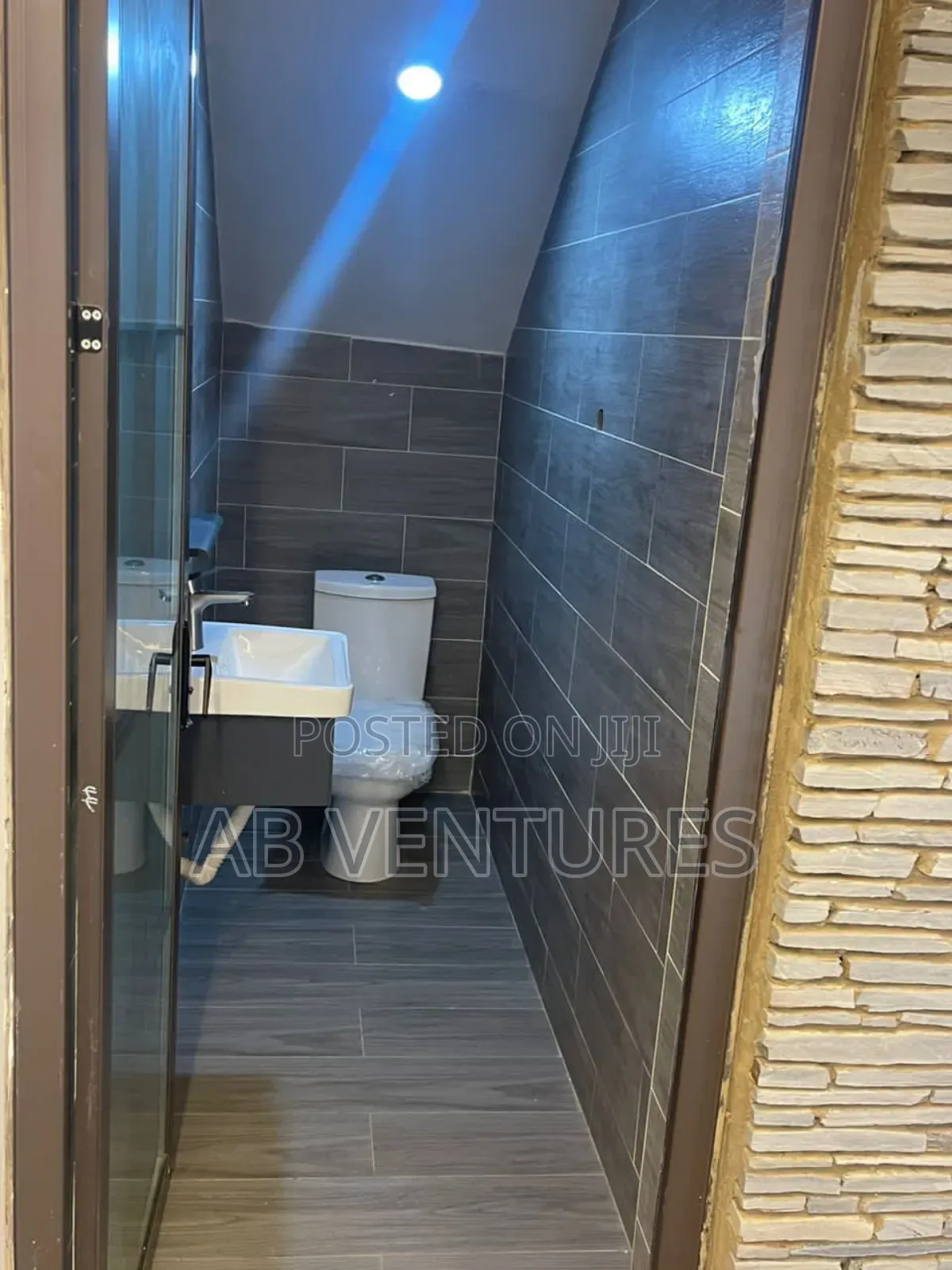Furnished 4bdrm Apartment in Mr Andrews Real, Oyarifa for sale
