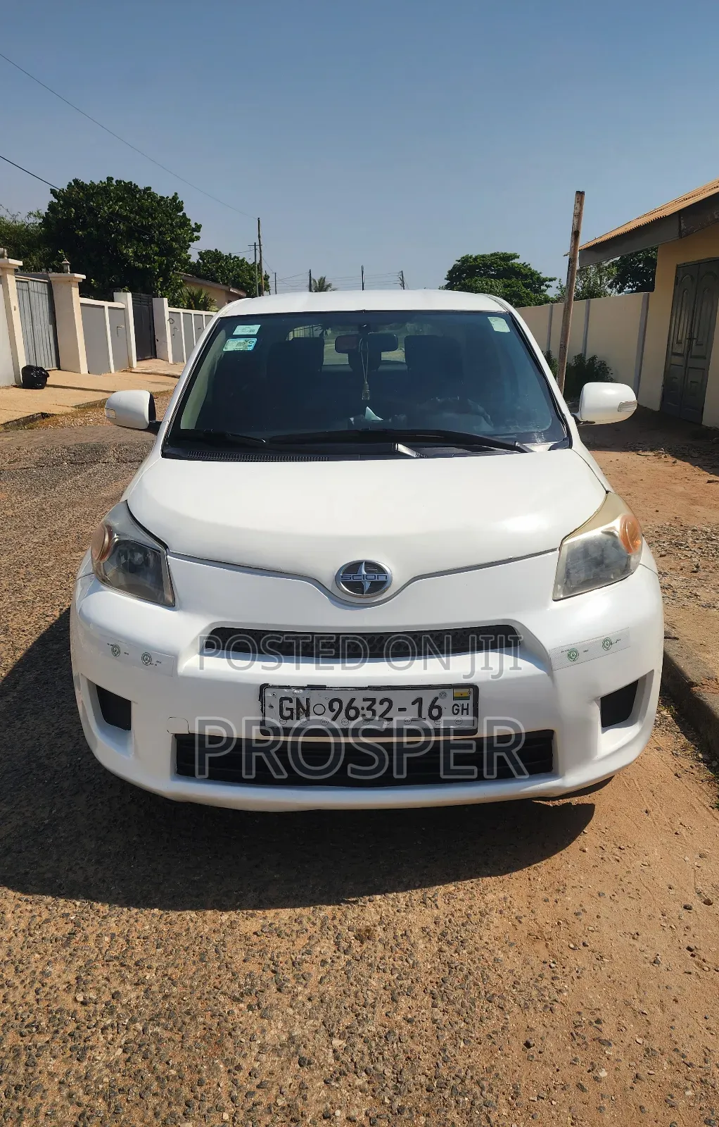 Scion xD Base 2009 White