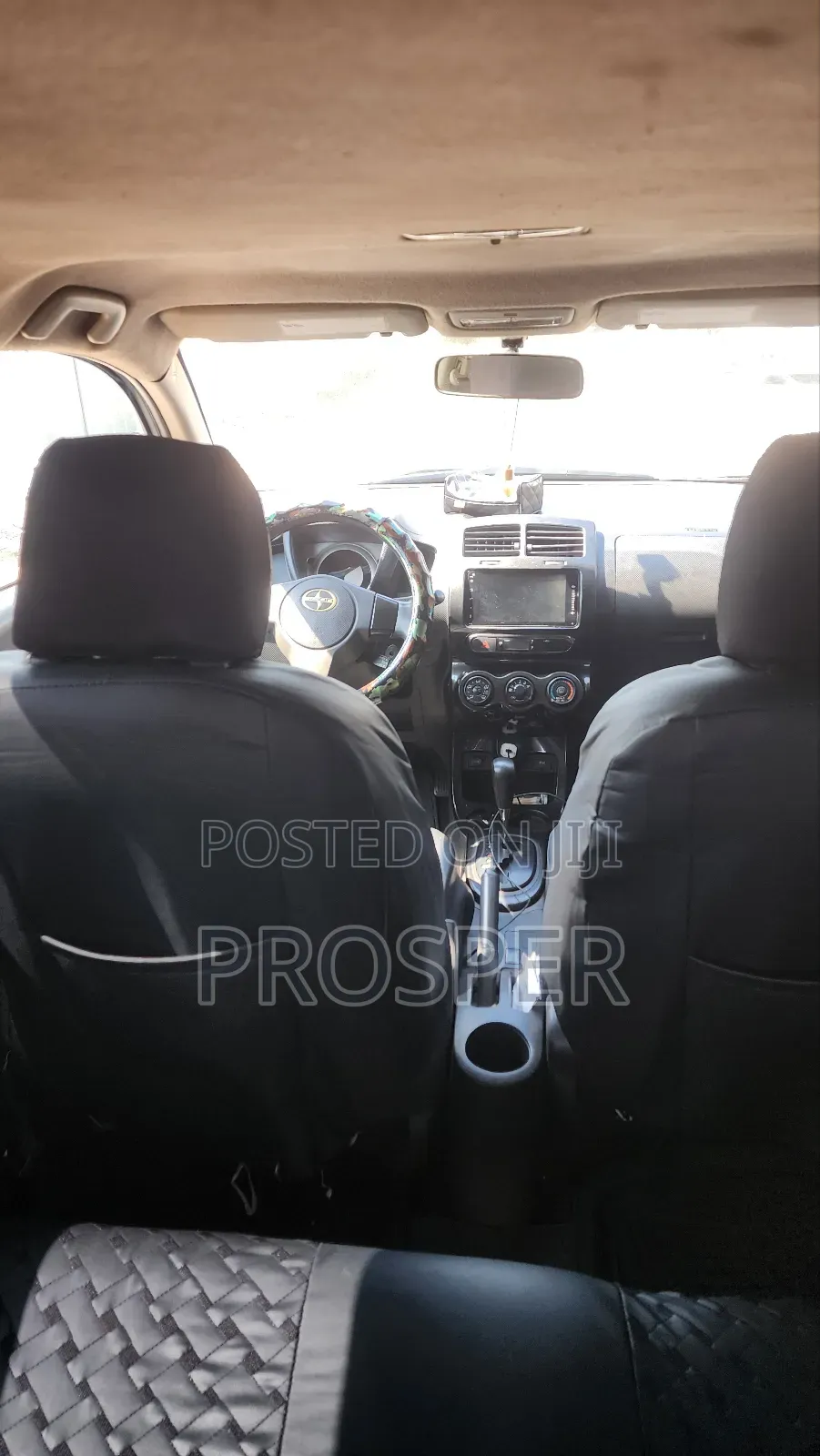 Scion xD Base 2009 White