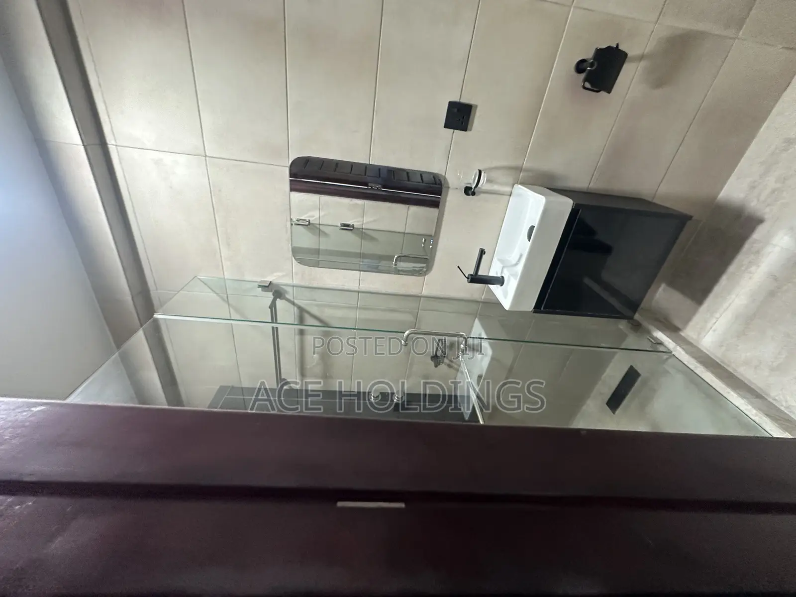 Furnished 1bdrm Apartment in Botwe for rent