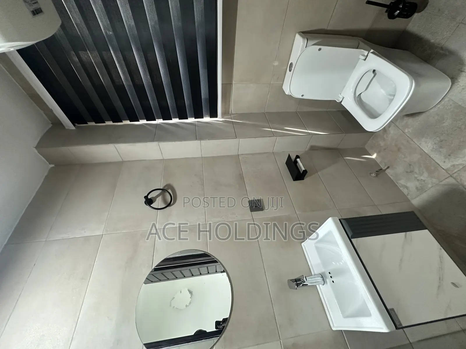 2bdrm Apartment in Ashale Botwe for rent