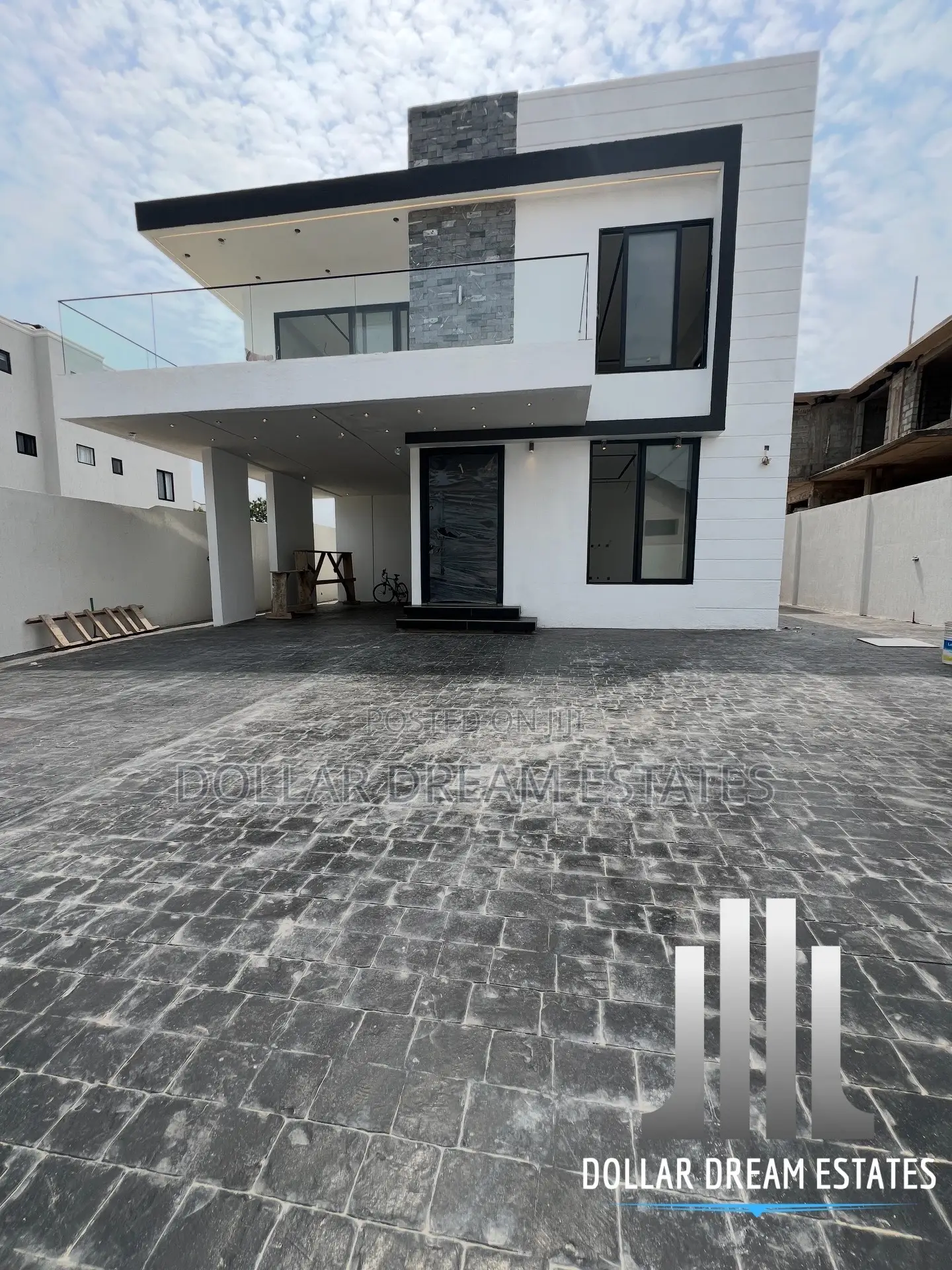 4bdrm House in East Legon for sale