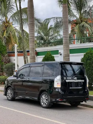 Toyota Voxy 2013 Black