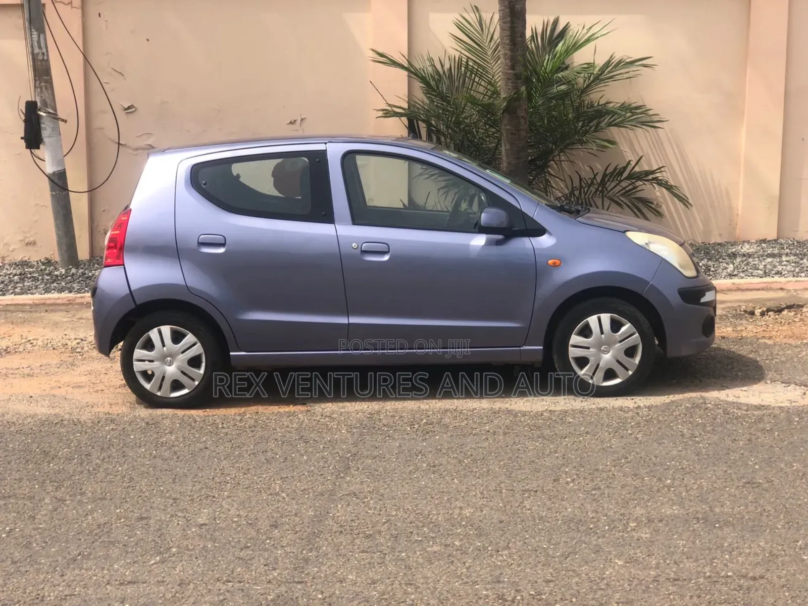 Nissan Pixo 1.0 FWD 2012 Blue