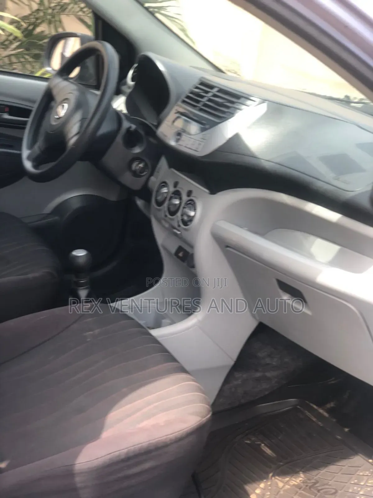 Nissan Pixo 1.0 FWD 2012 Blue