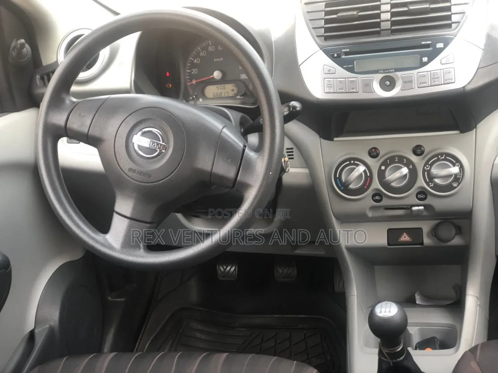 Nissan Pixo 1.0 FWD 2012 Blue