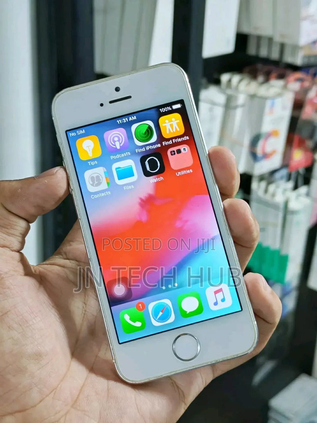 Apple iPhone SE 128 GB Gray