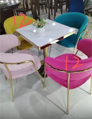 Classic and Beautiful 4 Seater Dining Set