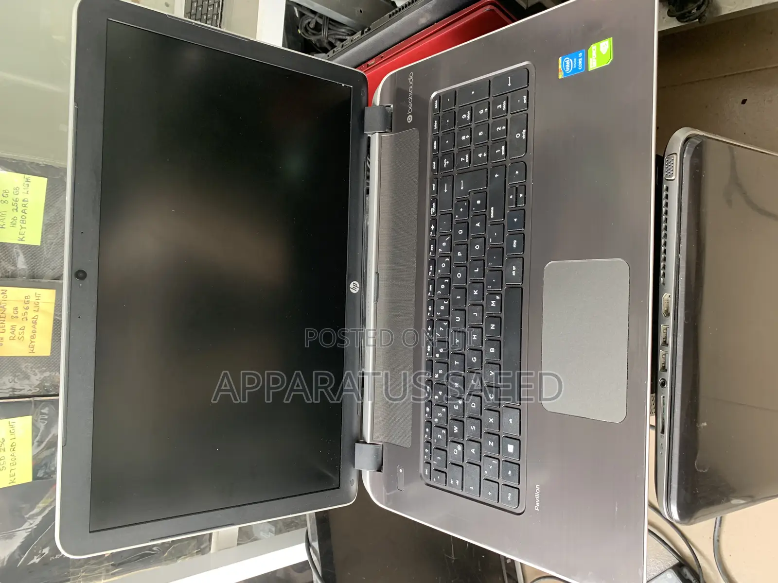 Laptop HP Pavilion 17 8GB Intel Core i5 HDD 1T