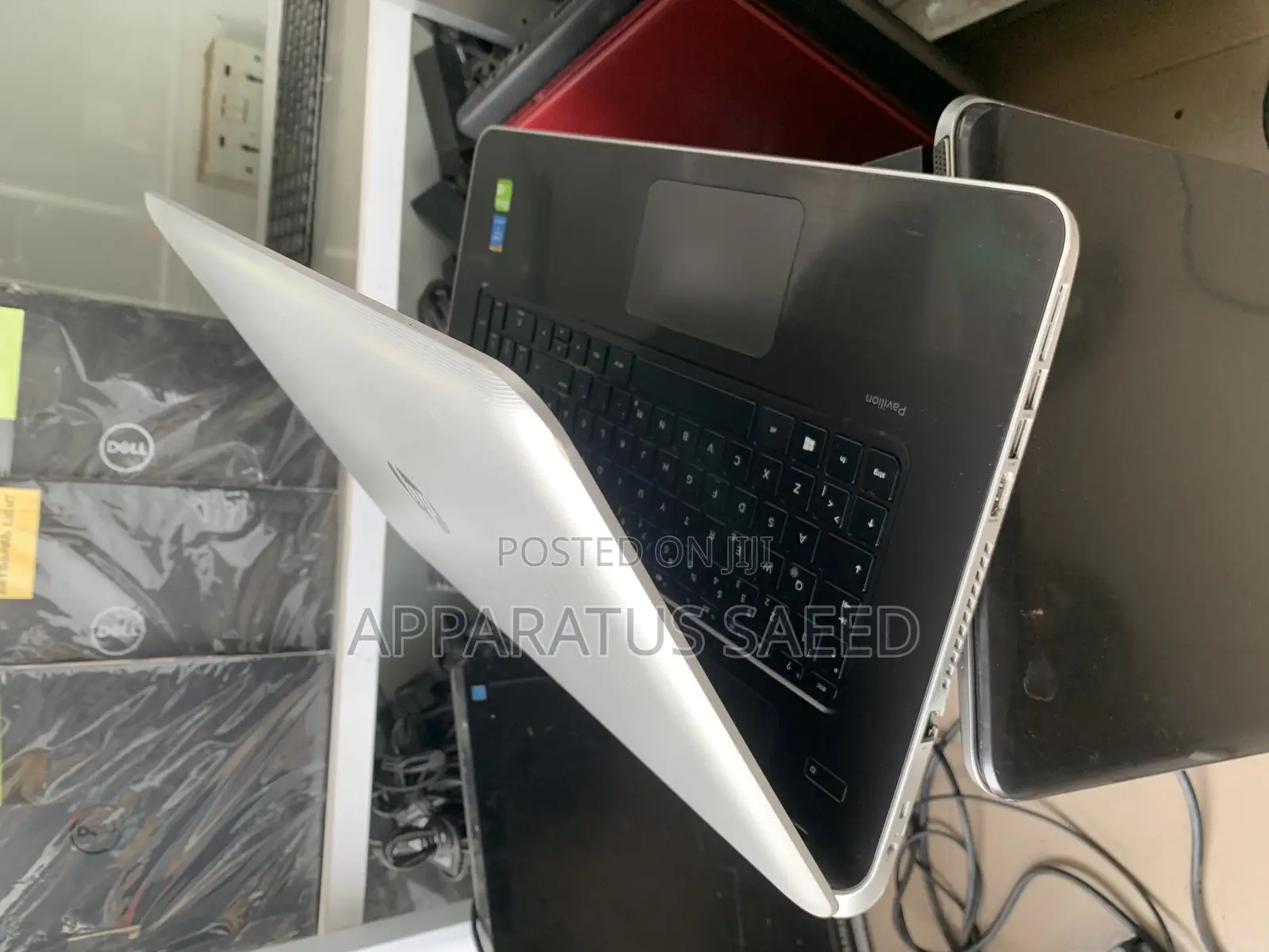 Laptop HP Pavilion 17 8GB Intel Core i5 HDD 1T