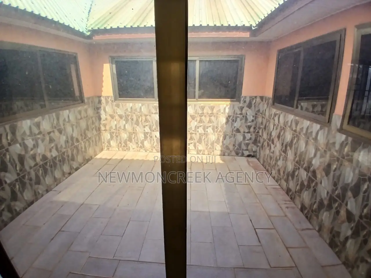 4bdrm Bungalow in Ashiyie Adenta, Accra Metropolitan for rent