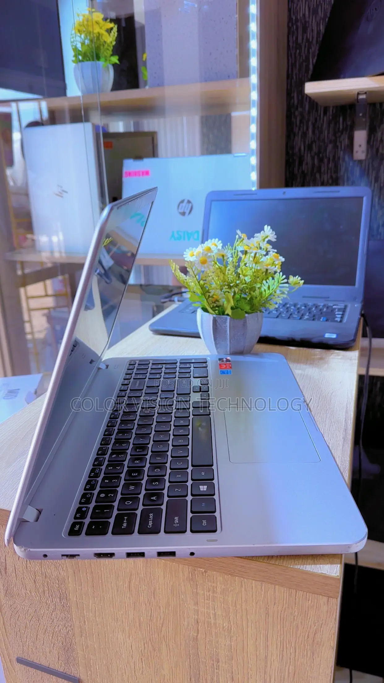 Laptop Samsung N220 Plus 8GB AMD Ryzen 5 SSD 256GB