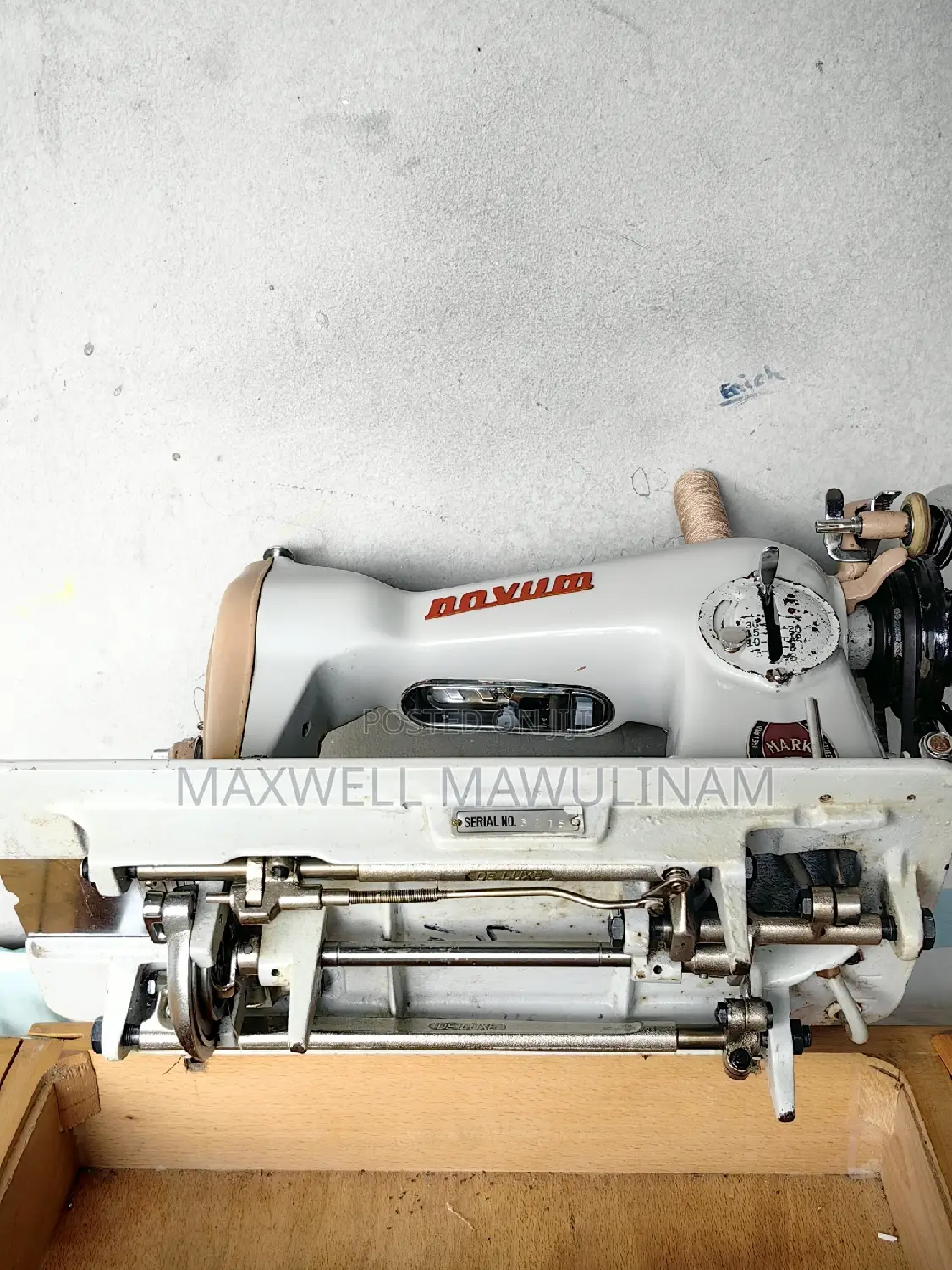 Novum Mark Iii Manual/Electric Sewing Machine