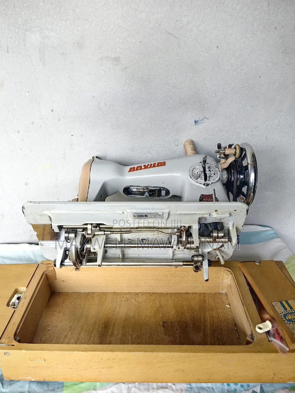 Novum Mark Iii Manual/Electric Sewing Machine