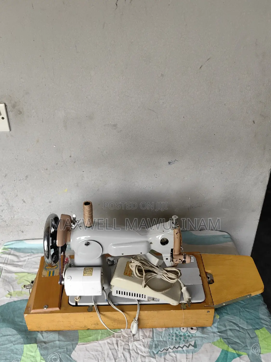 Novum Mark Iii Manual/Electric Sewing Machine