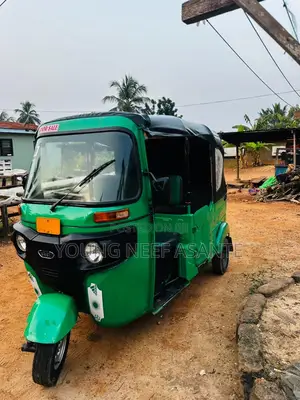 Bajaj RE 2025 Green
