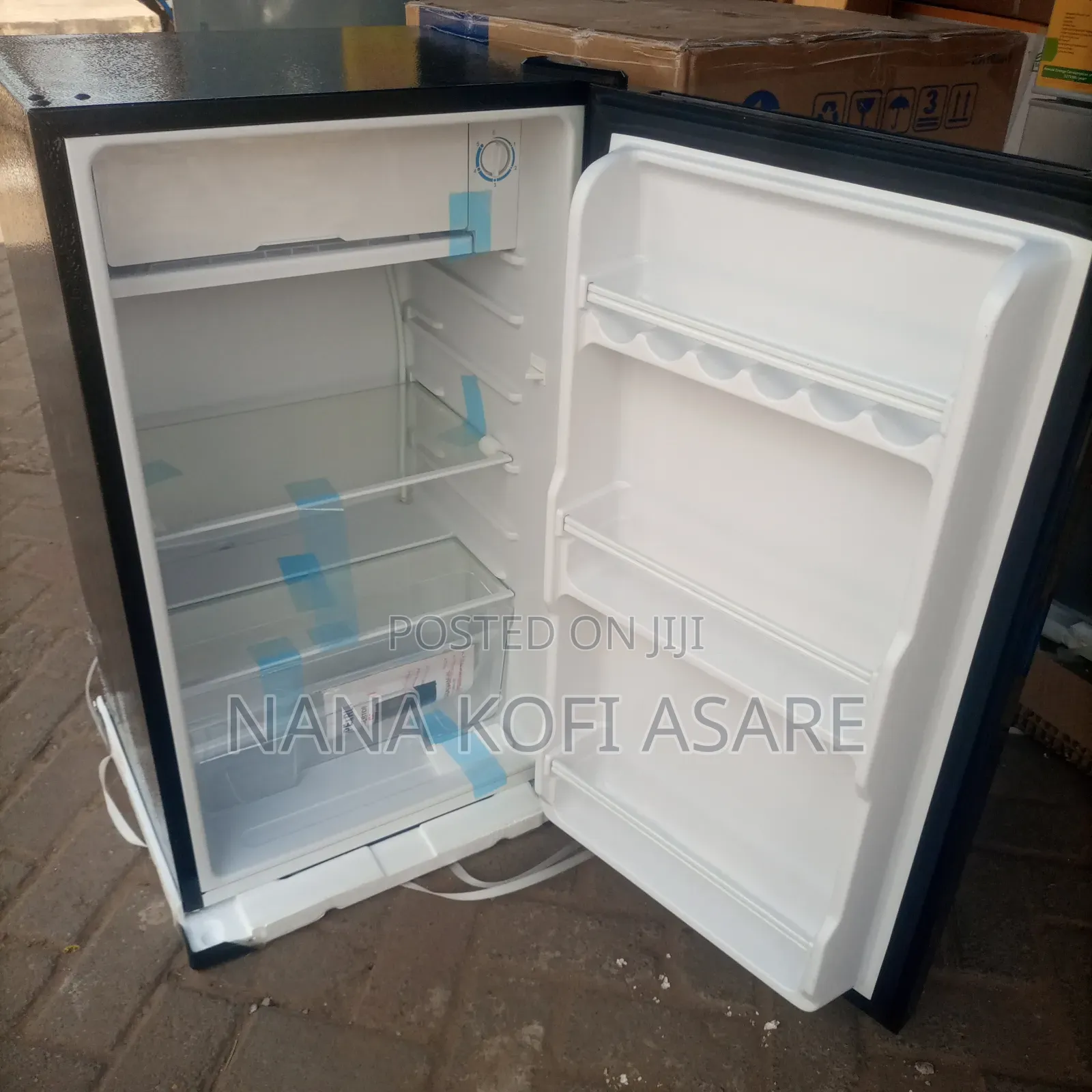 Pearl 91litres Table Top Refrigerator Black Mirror