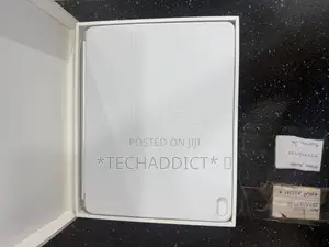 iPad Air 13 Inches Keyboard