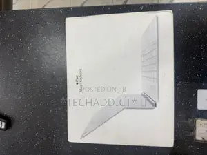 iPad Air 13 Inches Keyboard