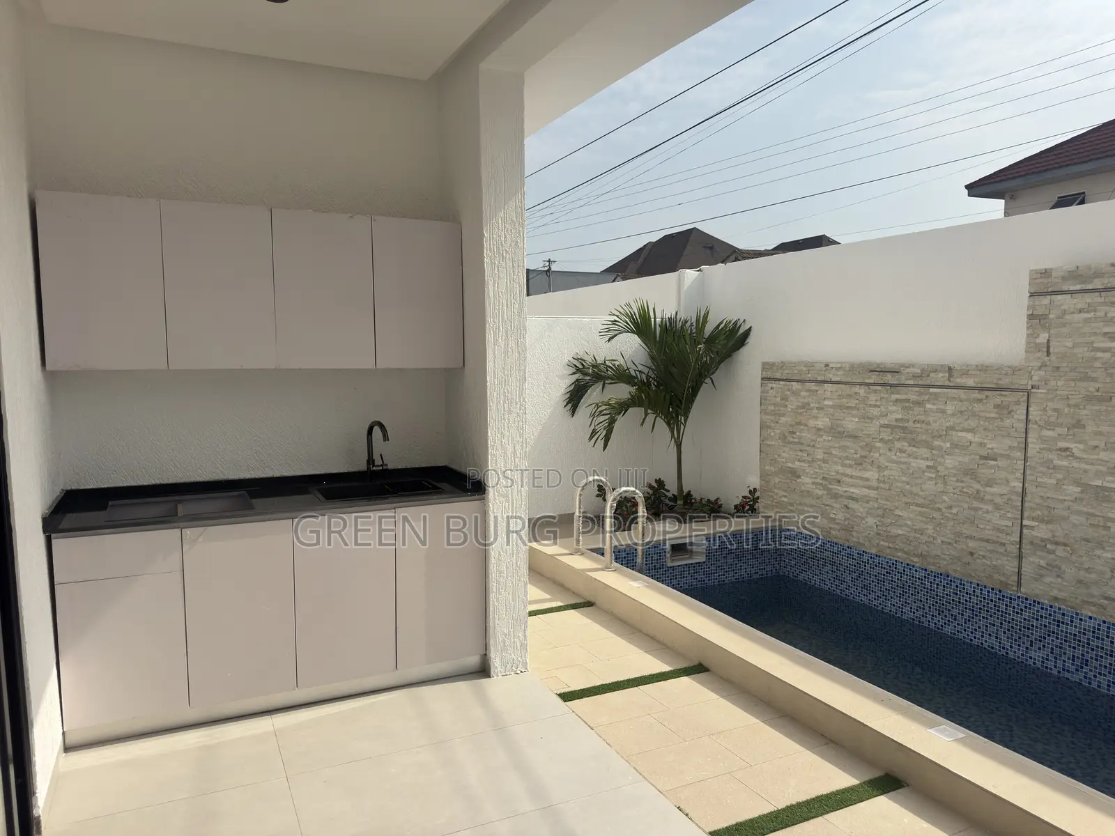 Furnished 5bdrm Mansion in East Legon for sale
