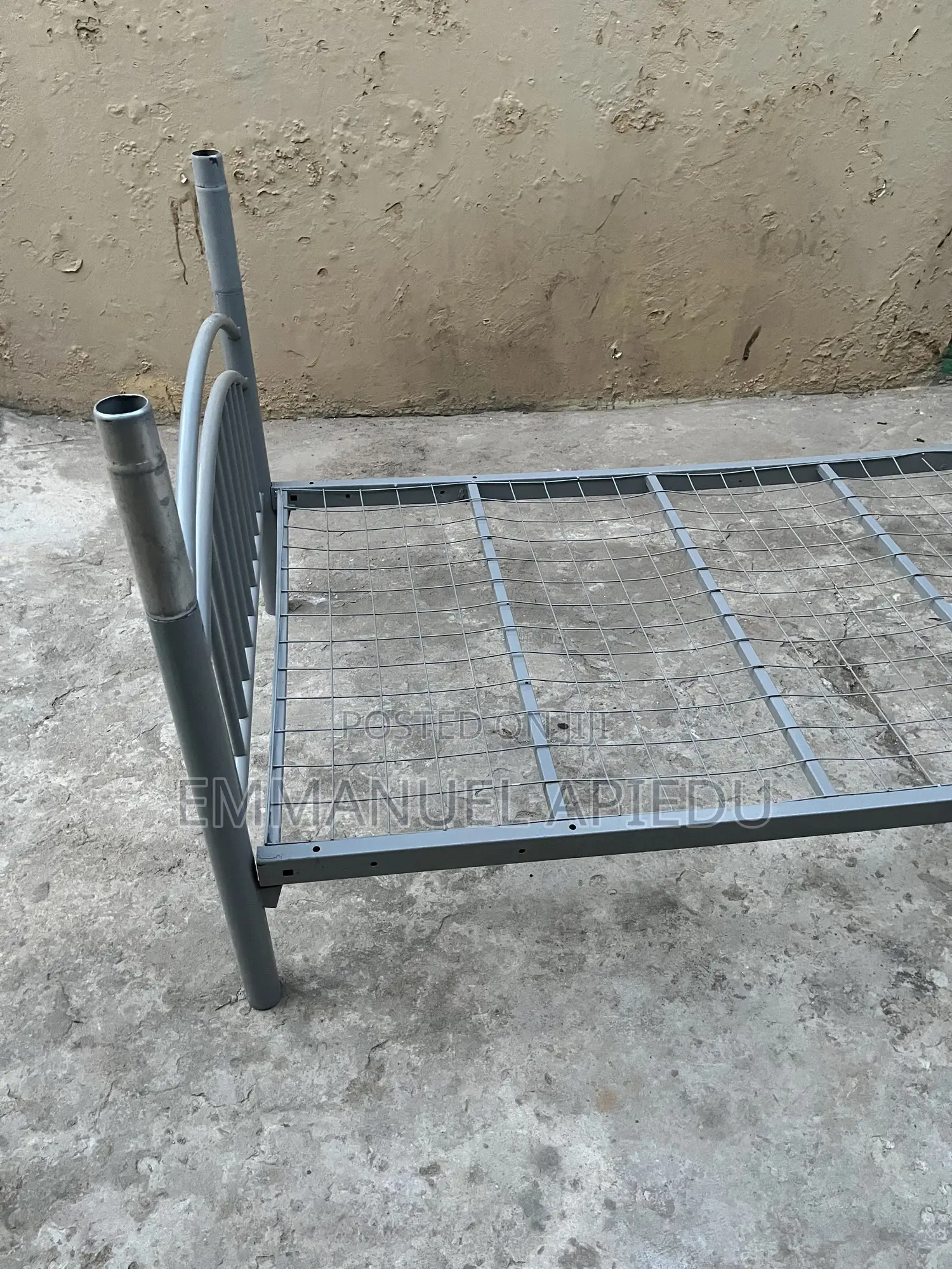 Single Metal or Bunk Bed