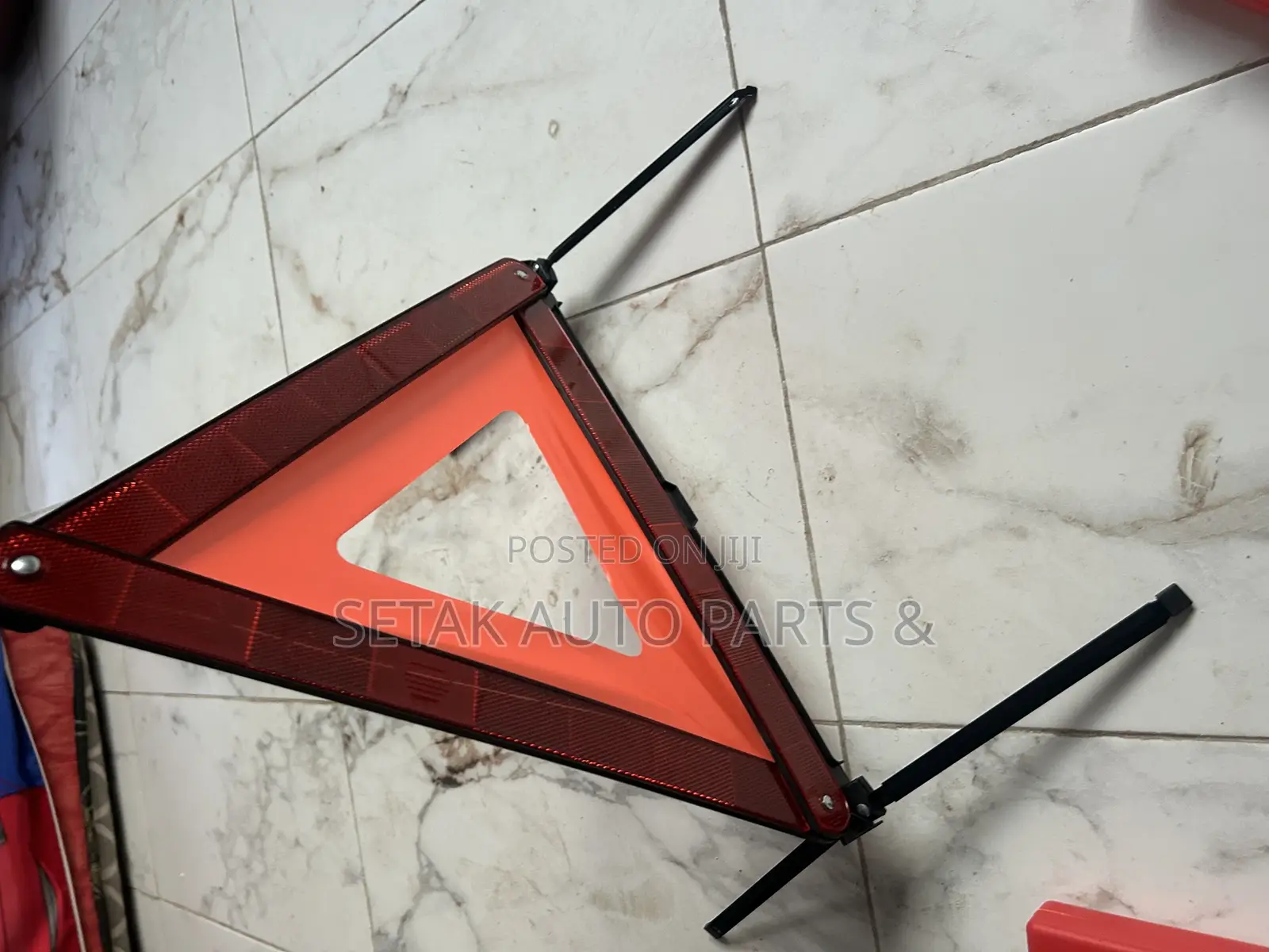 Safety Foldable Emergency Warning Triangle Kit With Storage Cage