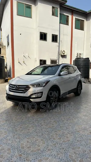 Hyundai Santa Fe 2015 White