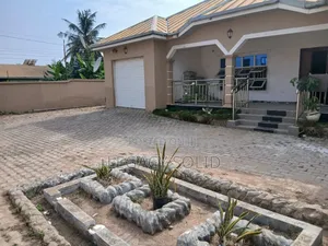 4bdrm House in Legacy Solid Real, New Town for rent