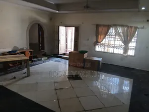 4bdrm House in Legacy Solid Real, New Town for rent