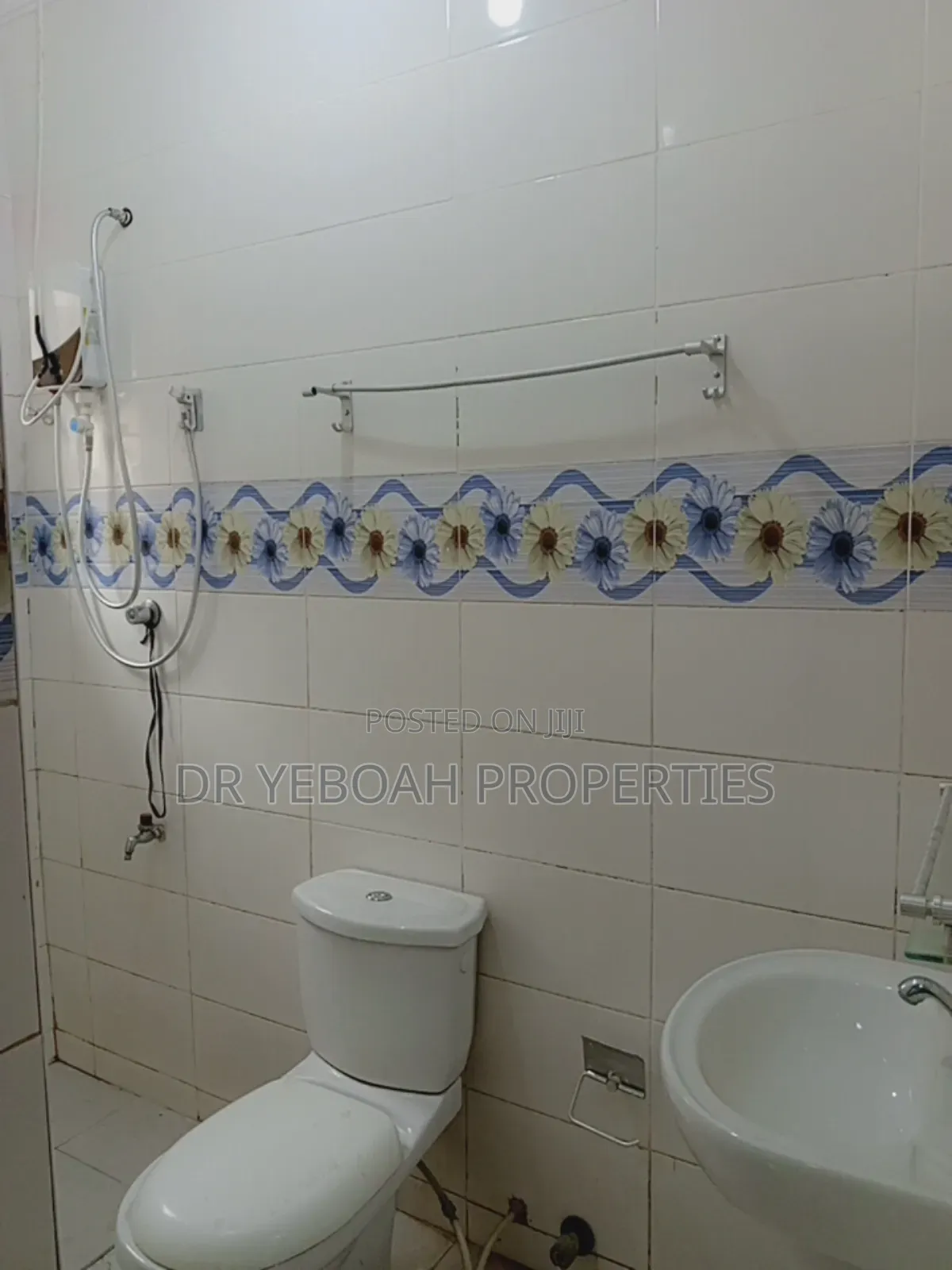 4bdrm House in Spintex Road for rent