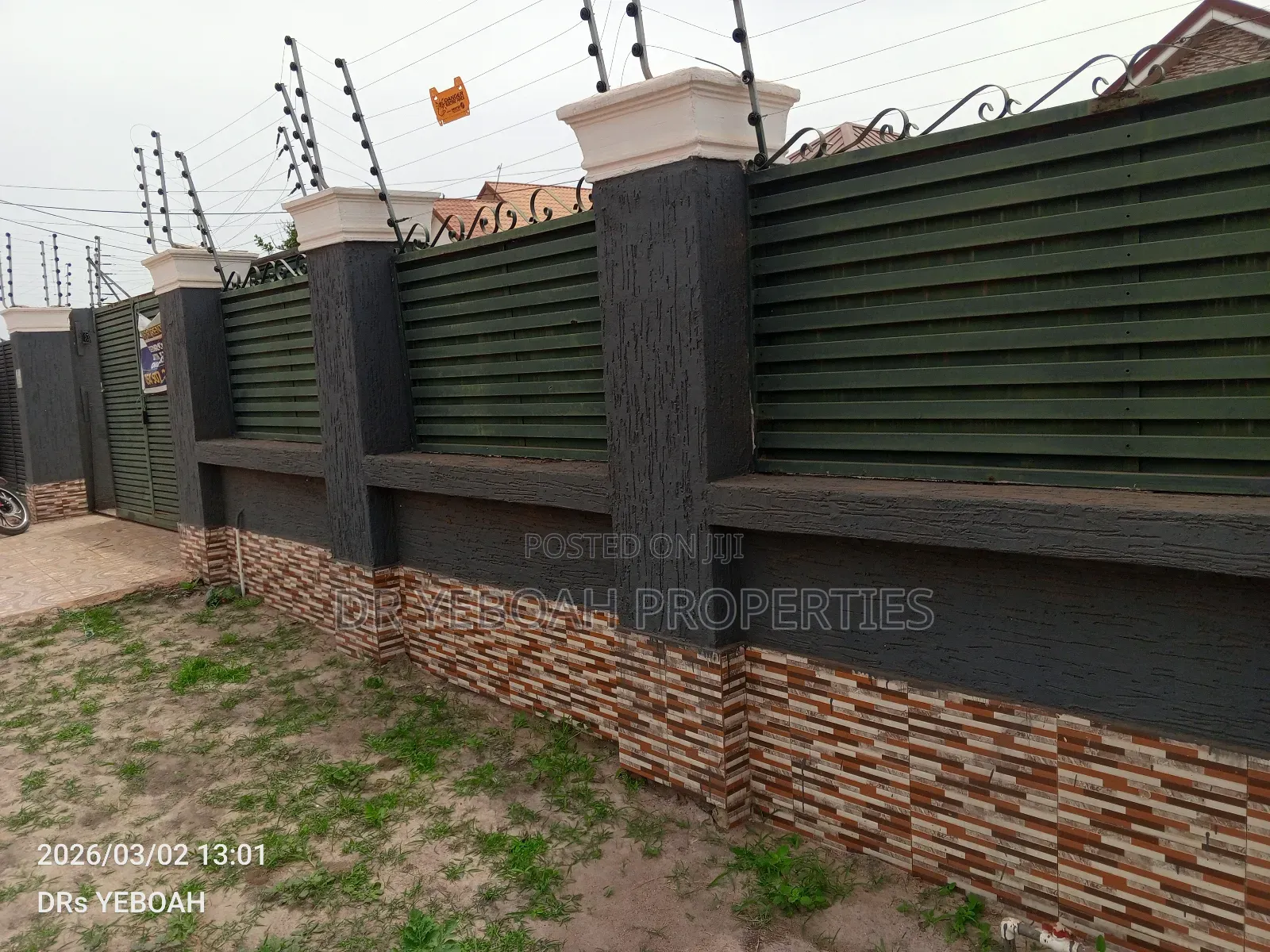 4bdrm House in Spintex Road for rent