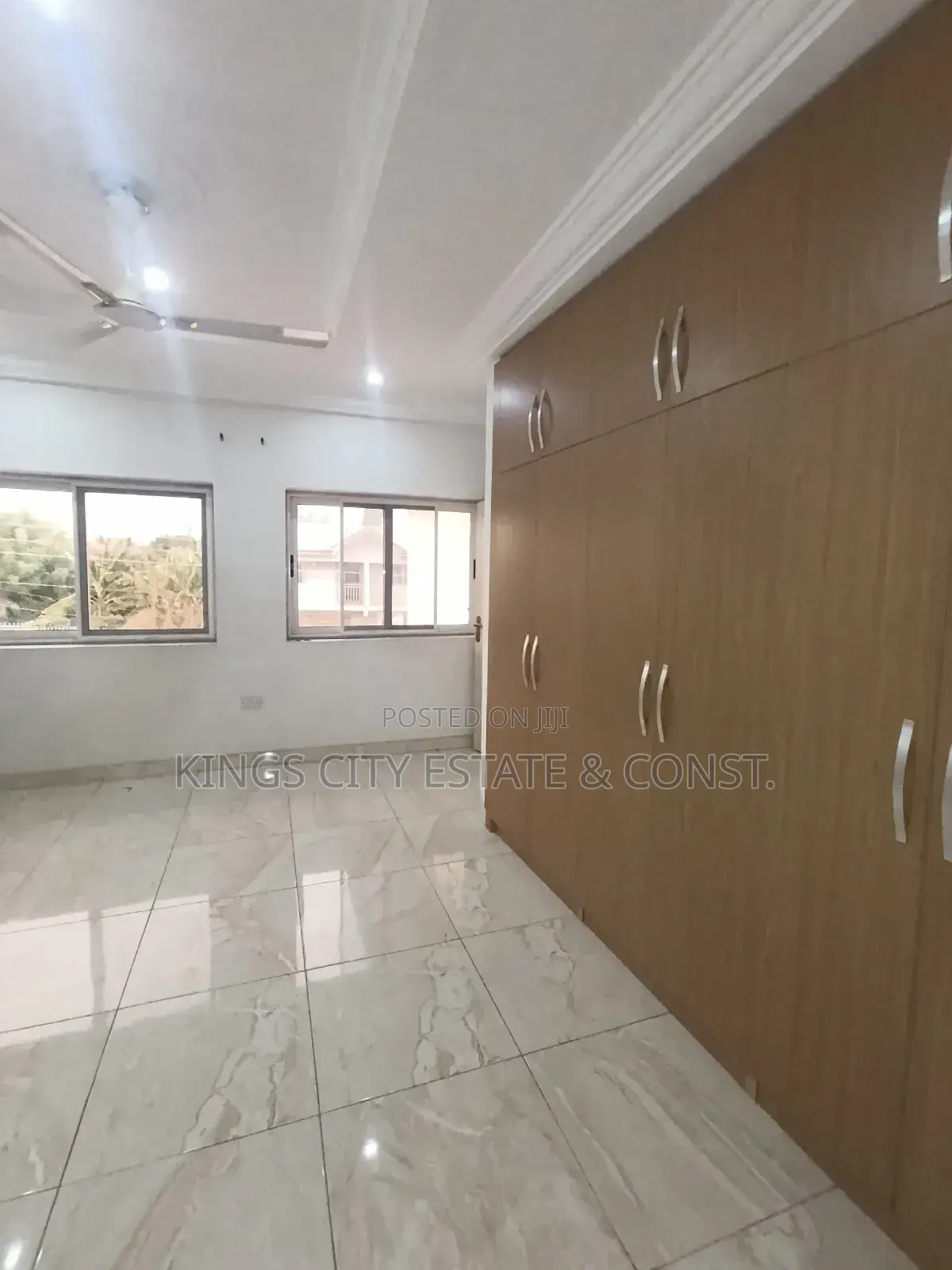 3bdrm House in Atomic-Roundabout, Dome for rent