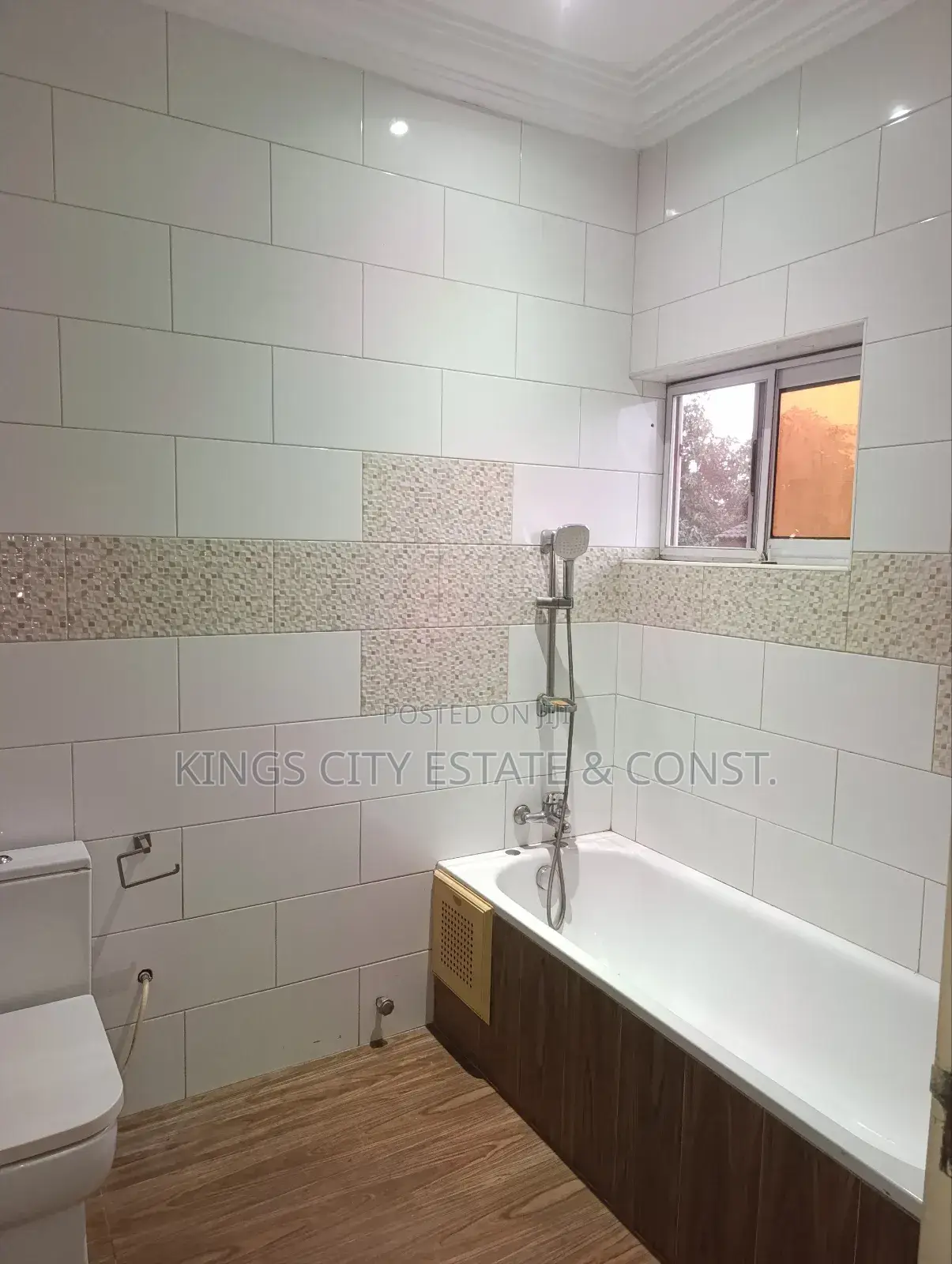 3bdrm House in Atomic-Roundabout, Dome for rent