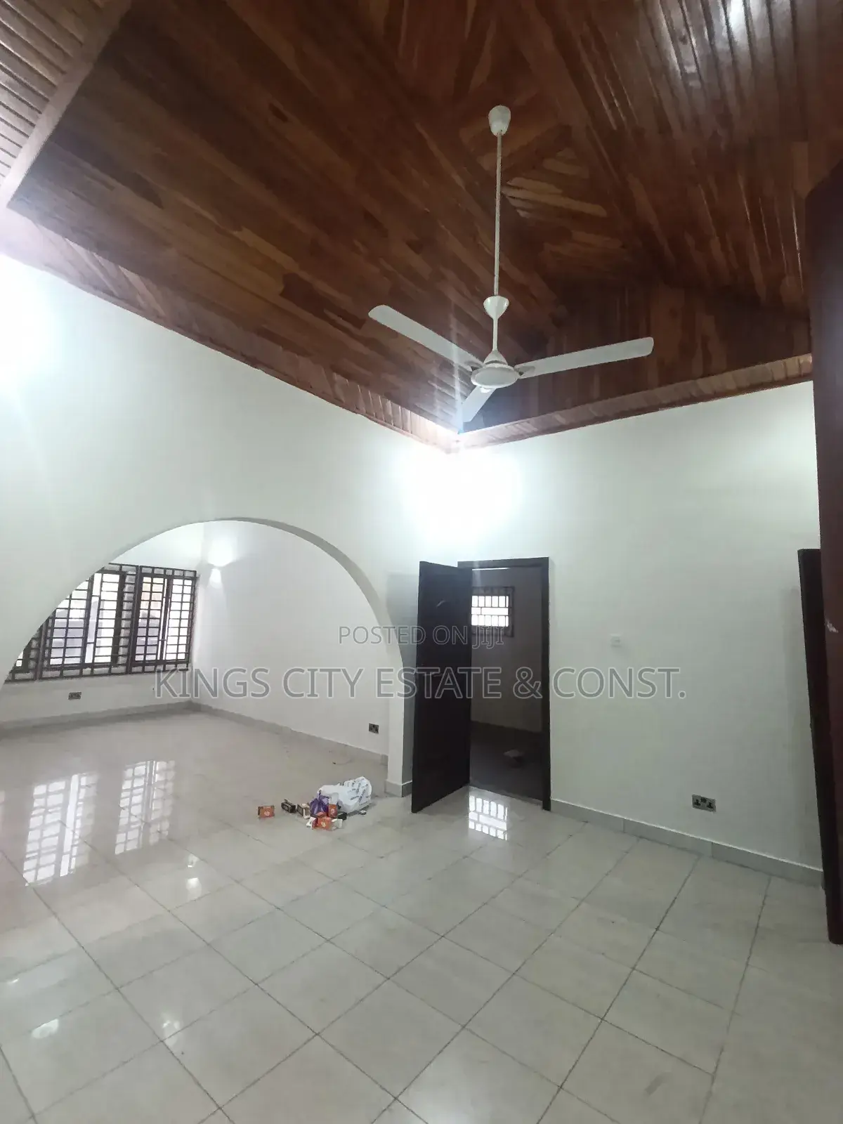 4bdrm House in Atomic-Roundabout, Ashomang Estate for rent