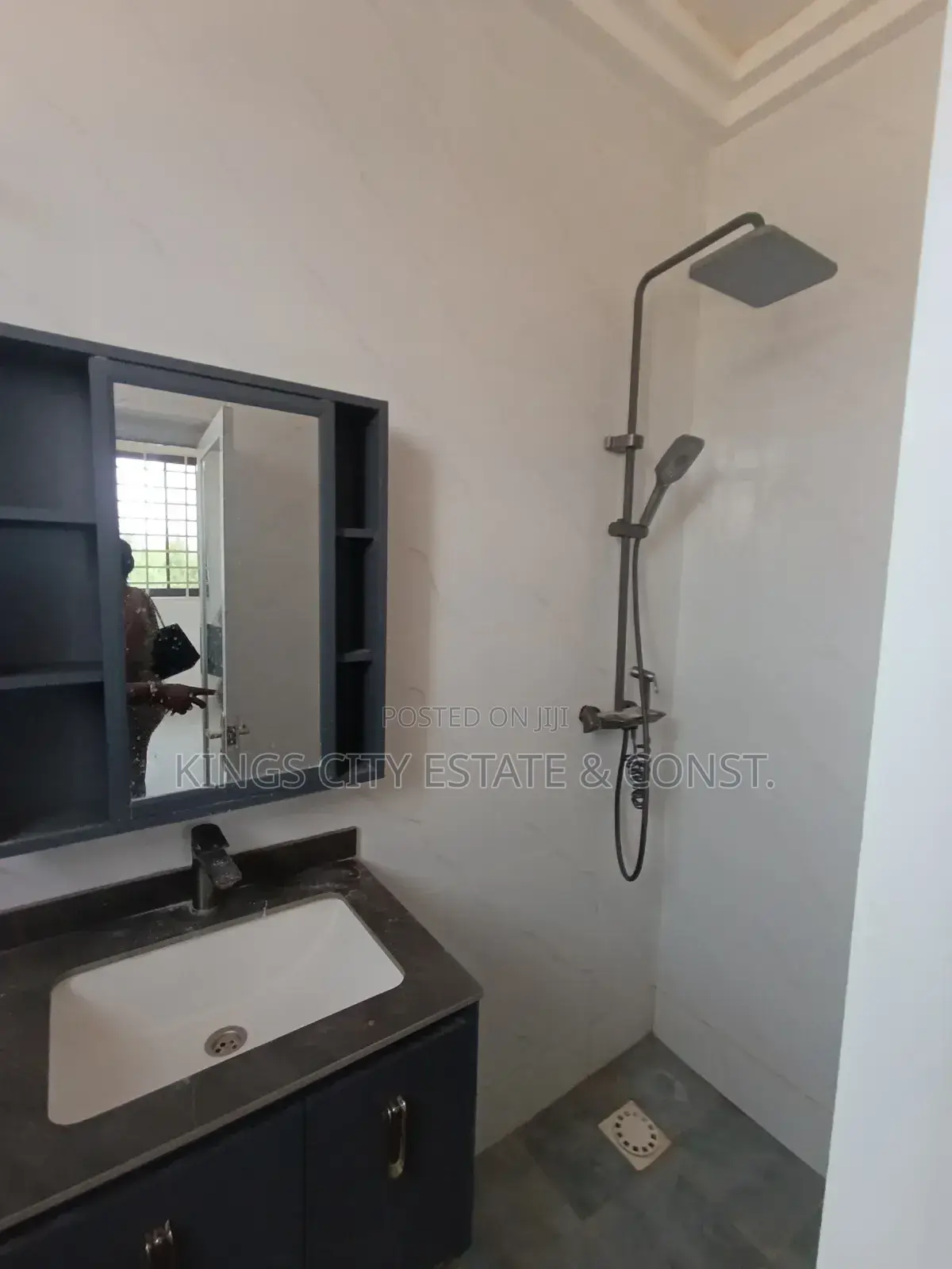 2bdrm Apartment in Ayawaso, Pokuase for rent