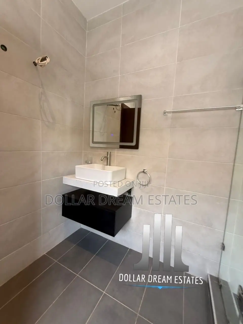 3bdrm House in East Legon for sale