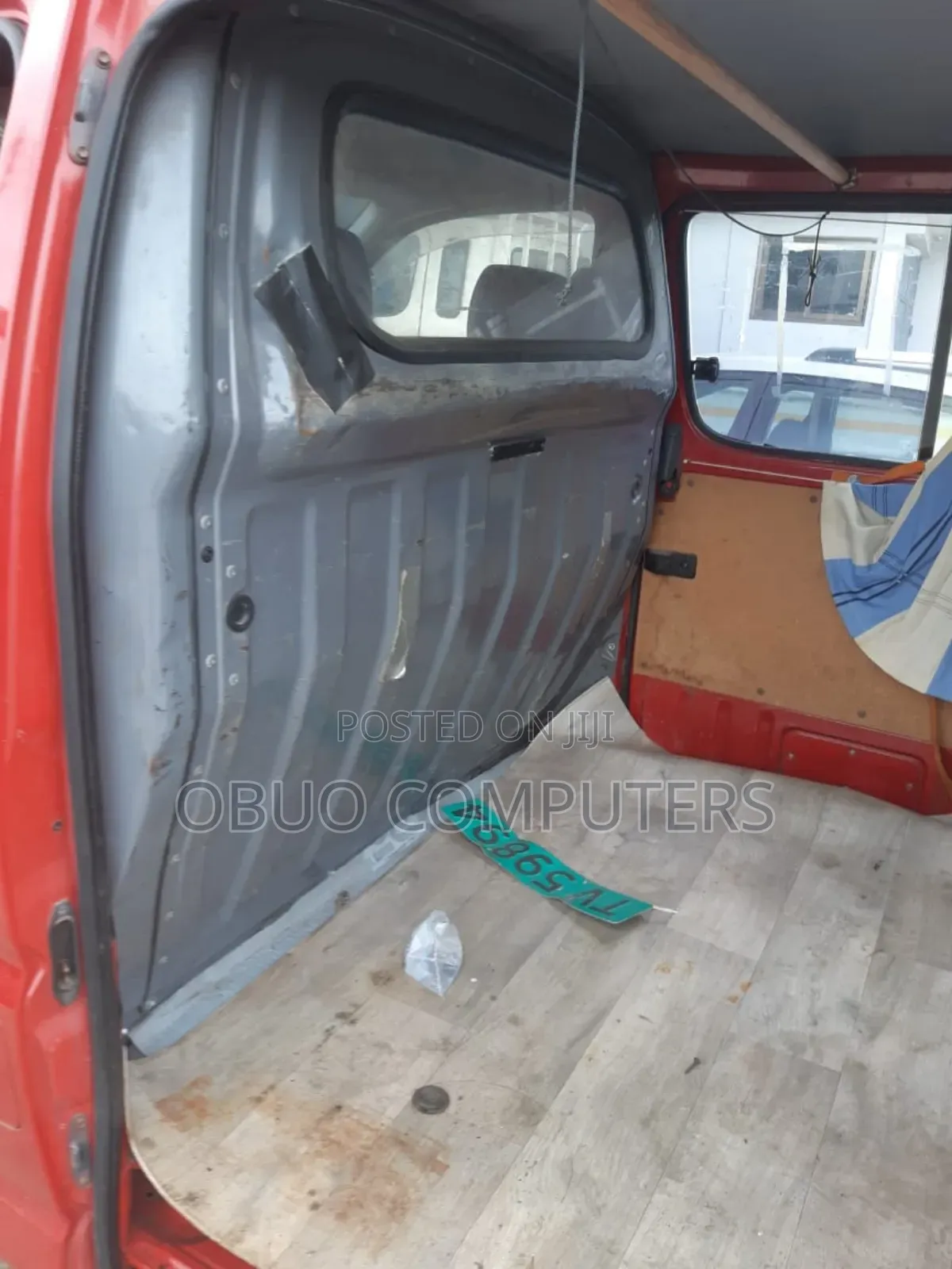 Toyota HiAce 2012 Red