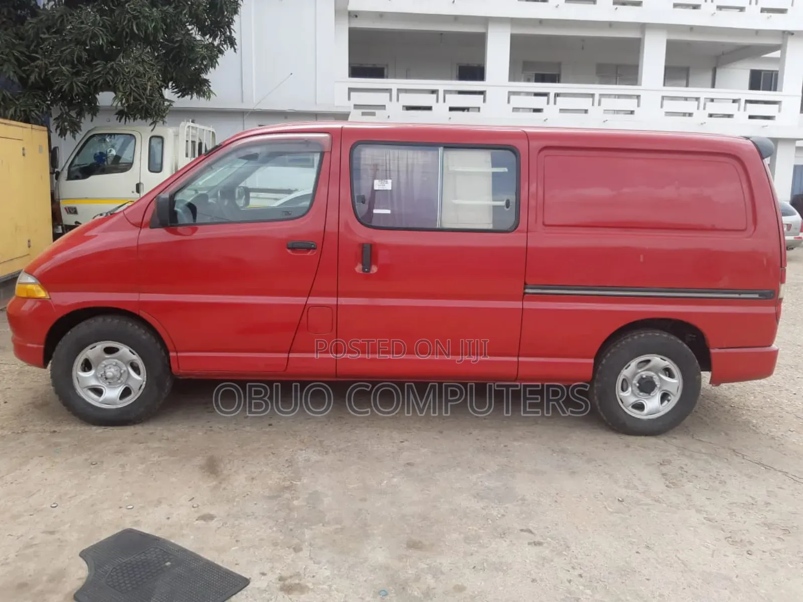 Toyota HiAce 2012 Red