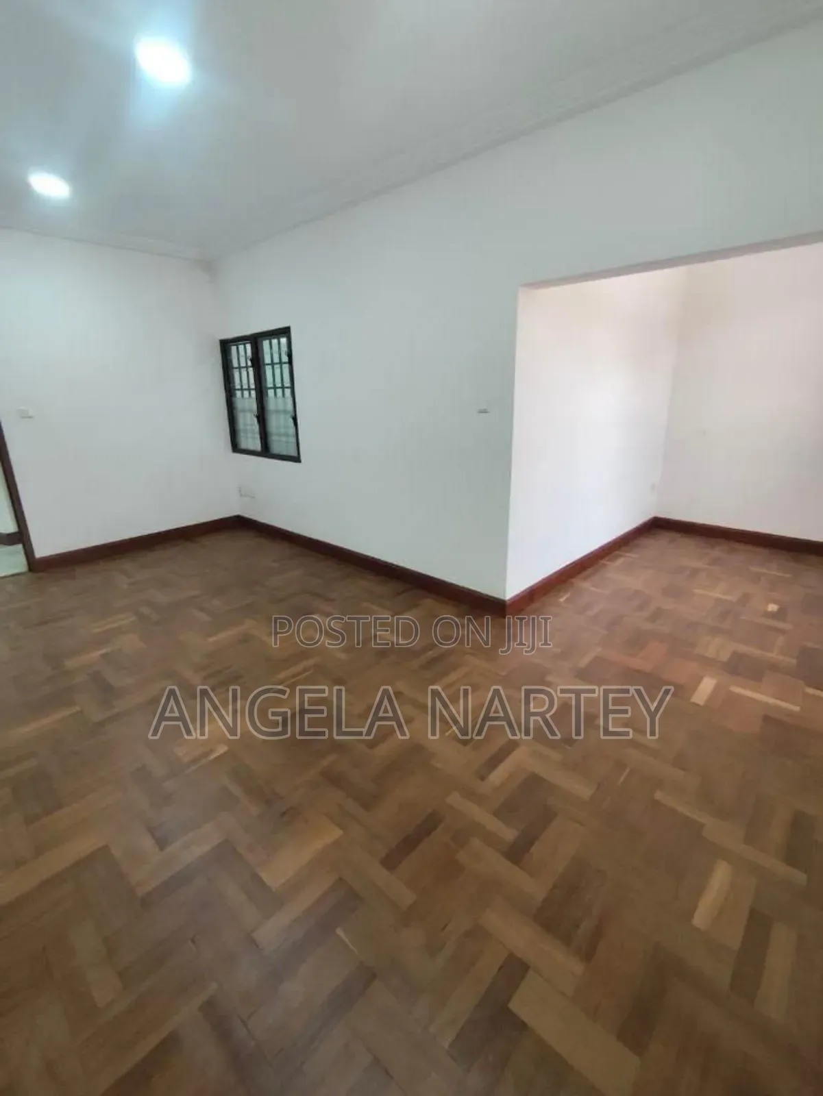 15bdrm House in Ridge for rent
