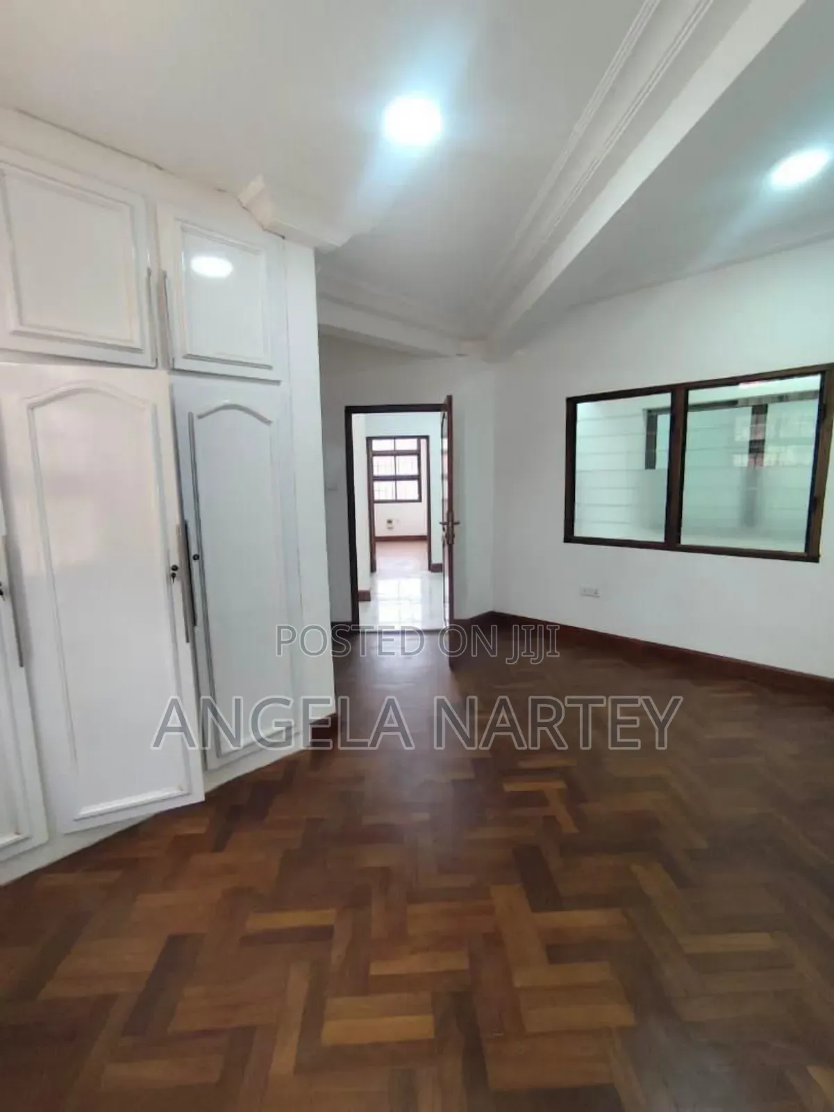 15bdrm House in Ridge for rent