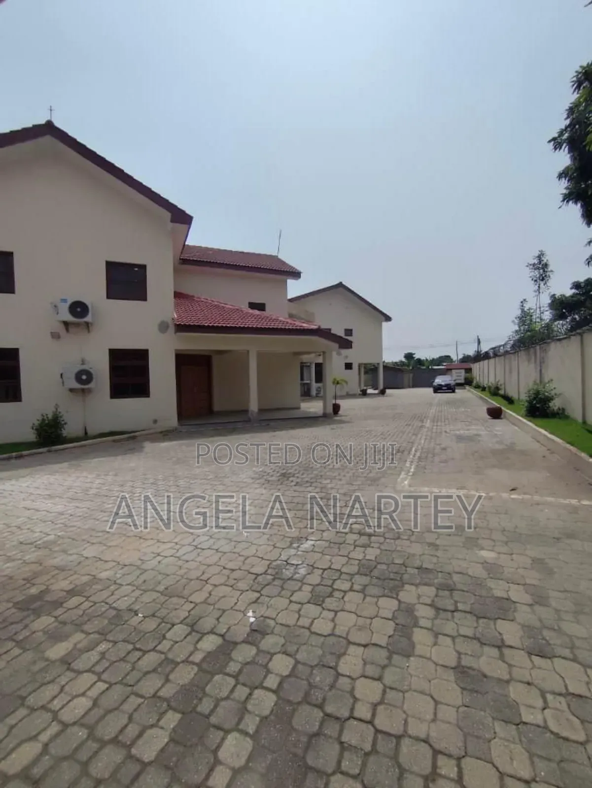 15bdrm House in Ridge for rent