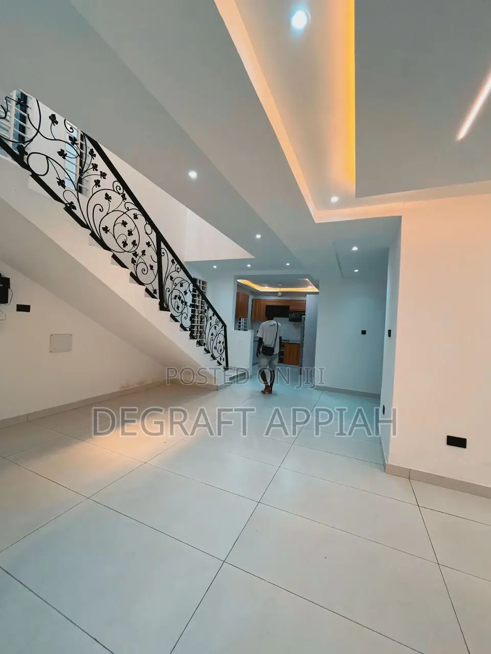 4bdrm Duplex in East Legon Hills for sale